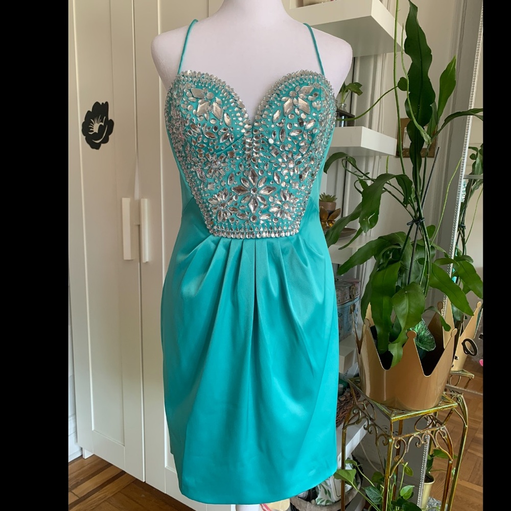 MIGNON RHINESTONE EMBELLISHED COCKTAIL DRESS 💎